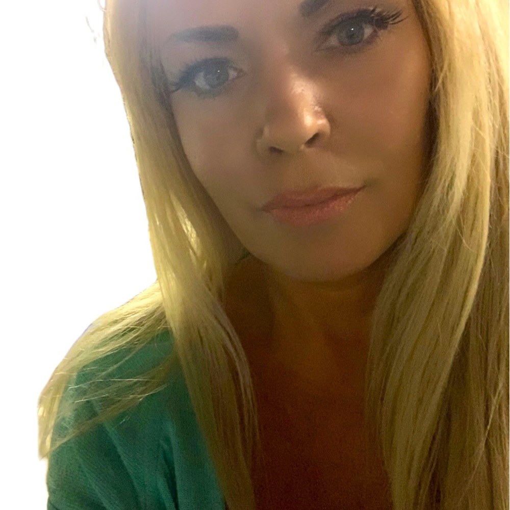 Meet your Posher, Candice